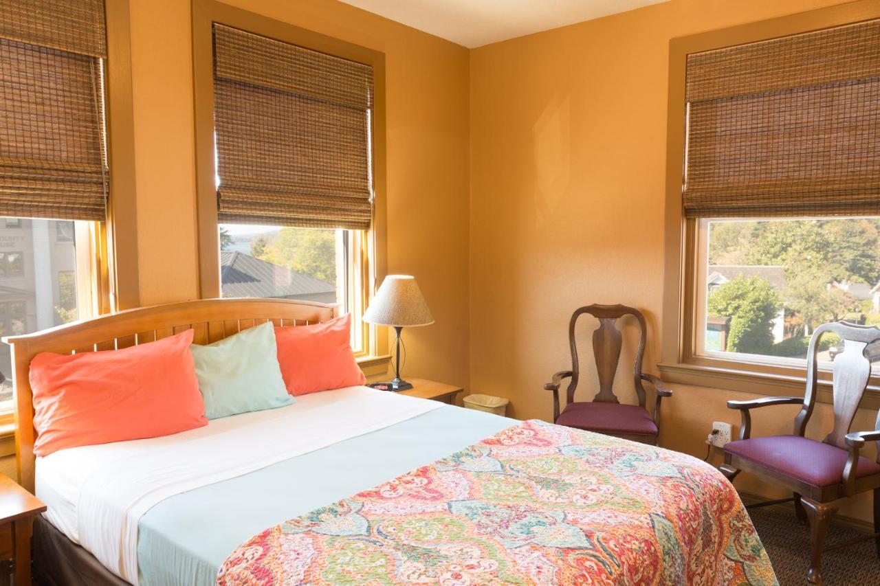 Hotel Cathlamet Exterior photo