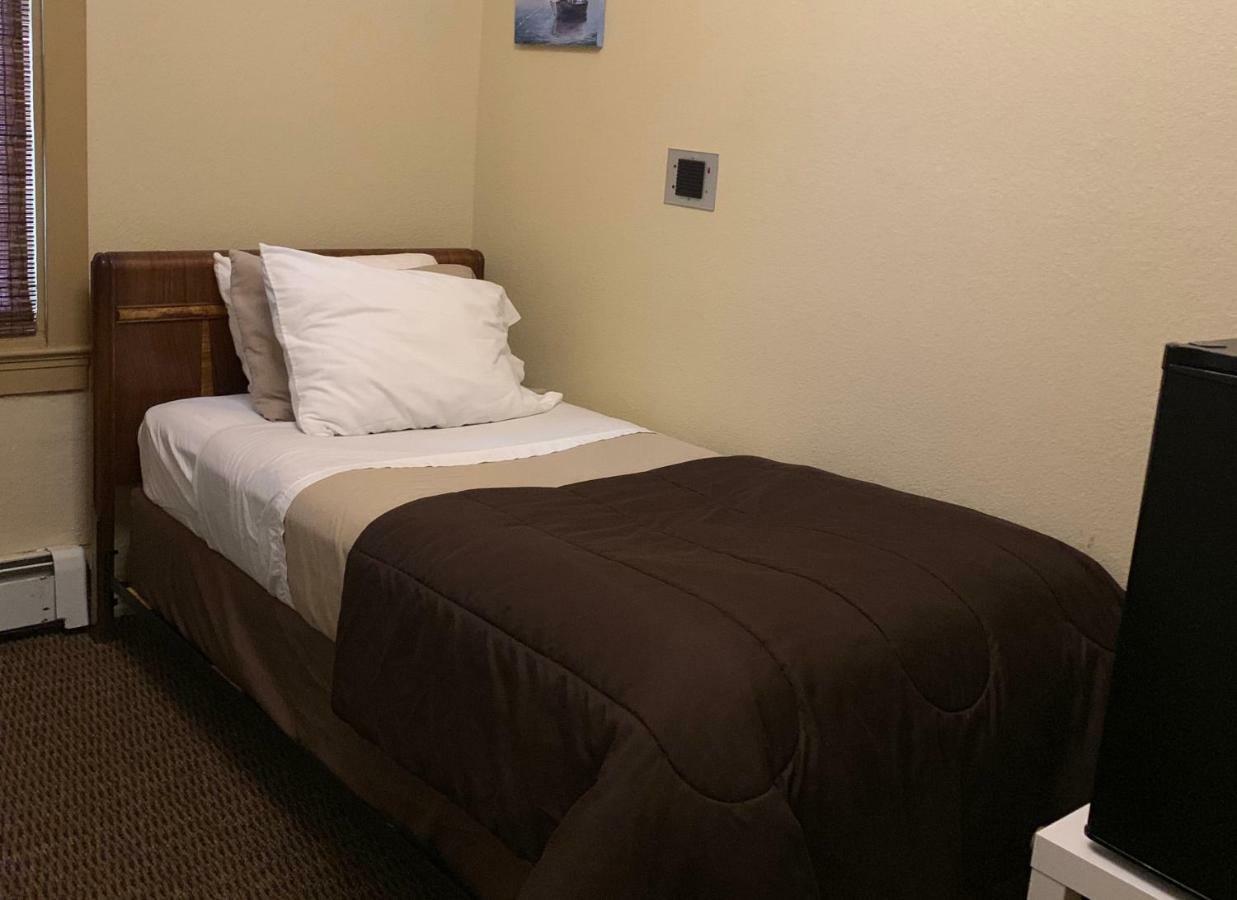 Hotel Cathlamet Exterior photo